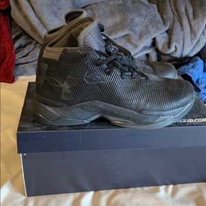 Curry 2.5.  All black. Size 11